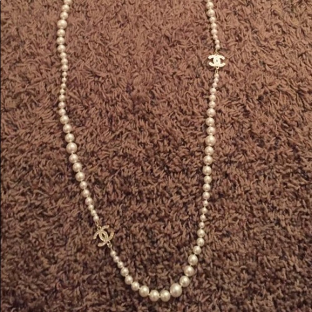 CHANEL NWOT Gold Pearl CC Classic Necklace Size 60